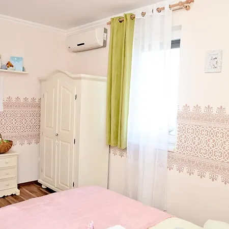 Tip-top Apartman Apartment