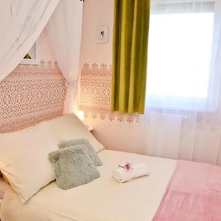 Tip-top Apartman Apartment