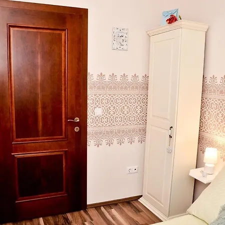Tip-top Apartman Apartment